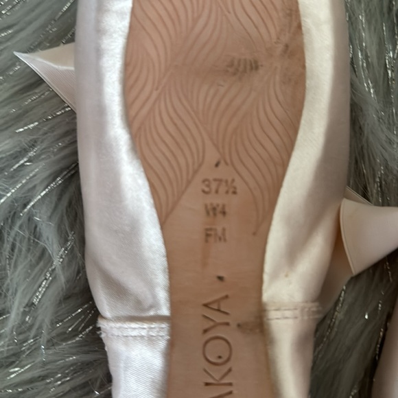 Russian Pointe Akoya Pointe shoes - Picture 2 of 5